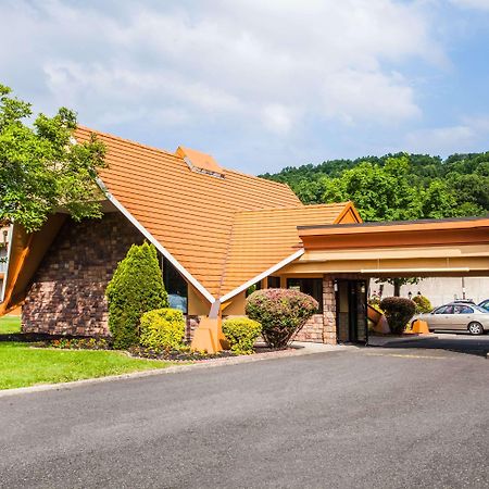 ハワード ジョンソン バイ ウィンダム ノース プレインフィールド North Plainfield エクステリア 写真