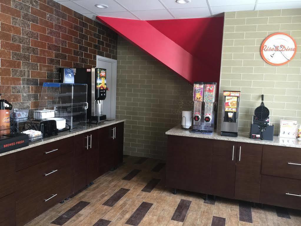 ハワード ジョンソン バイ ウィンダム ノース プレインフィールド North Plainfield エクステリア 写真